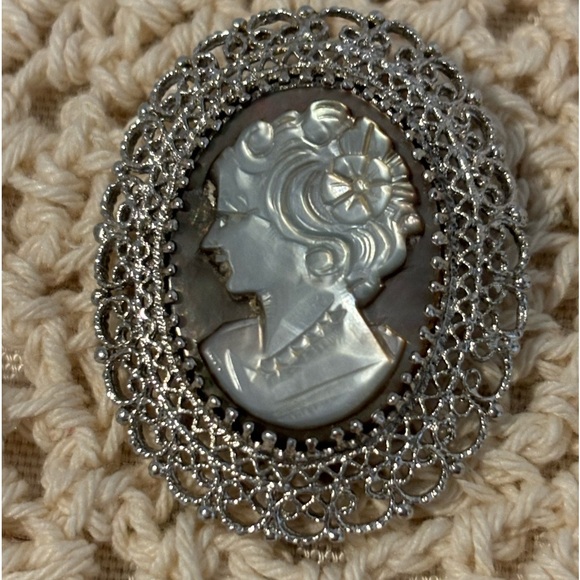 Vintage Silver and Mother of Pearl Brooch - Picture 5 of 5
